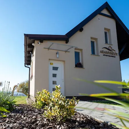 Aranyhegy Apartmanhaz Daire