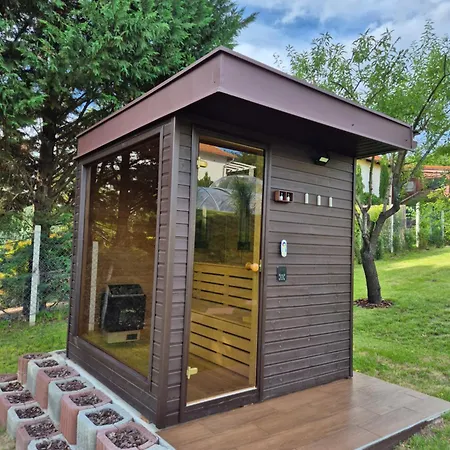 Aranyhegy Apartmanhaz Daire