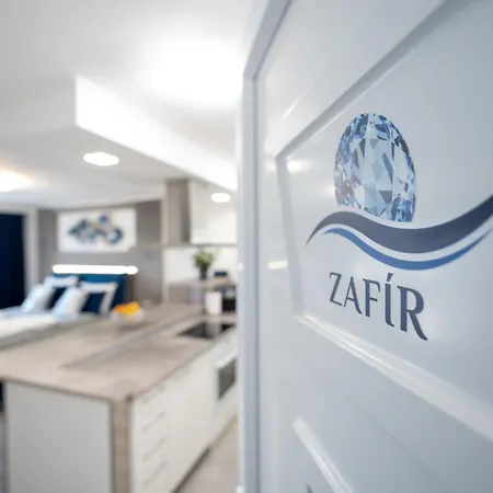Aranyhegy Apartmanhaz * Szada