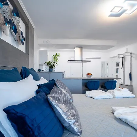 Aranyhegy Apartmanhaz *
