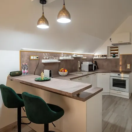 Daire Aranyhegy Apartmanhaz