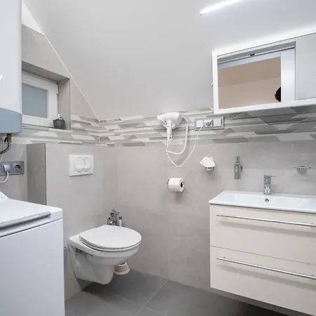 Apartment Aranyhegy Apartmanhaz Szada
